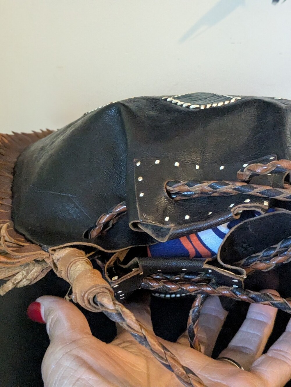 Handcrafted Vintage Boho Western Detail Leather Fringe Shoulder Crossbody Tote - Picture 9 of 16